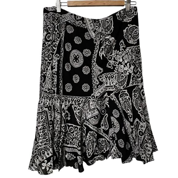 American Living Dresses & Skirts - American Living LG Women’s Pattern Skirt Black White Lined Elastic Waist